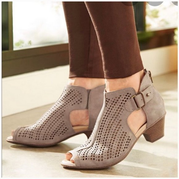 earth keri bootie